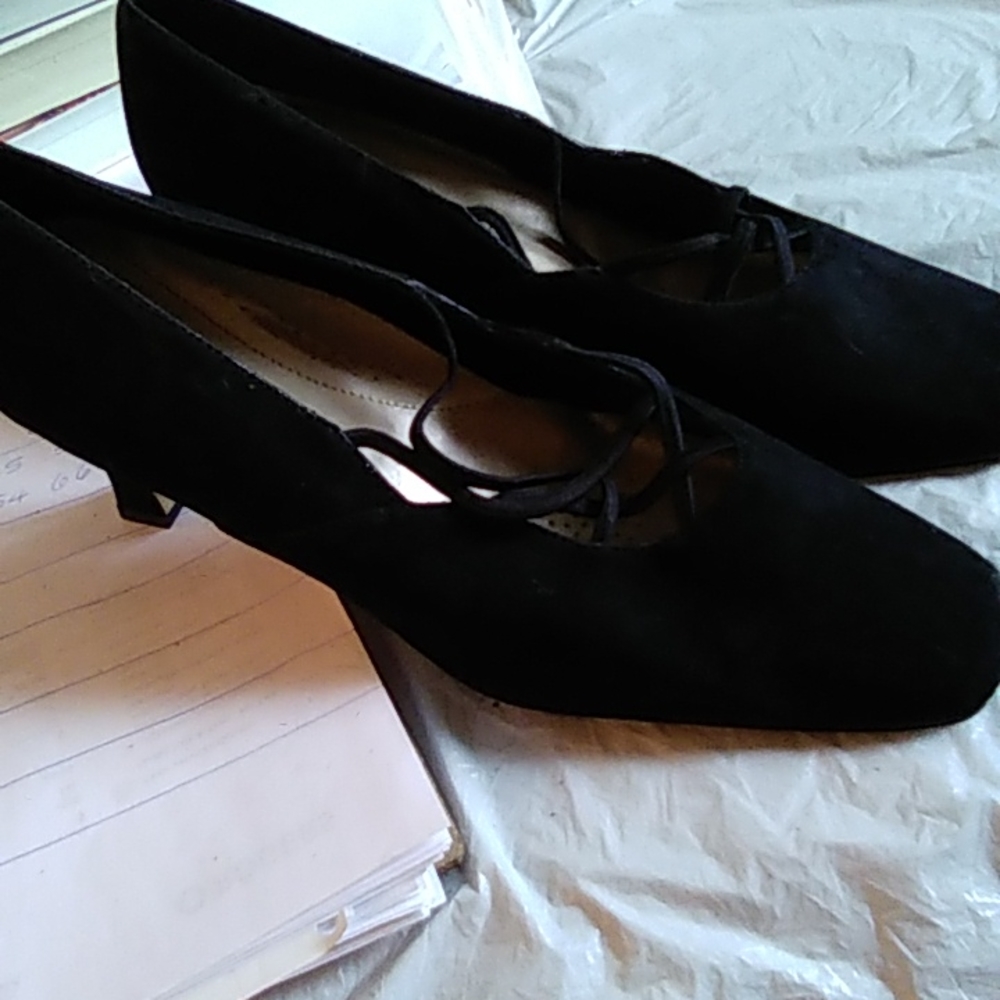 Ladies shoes